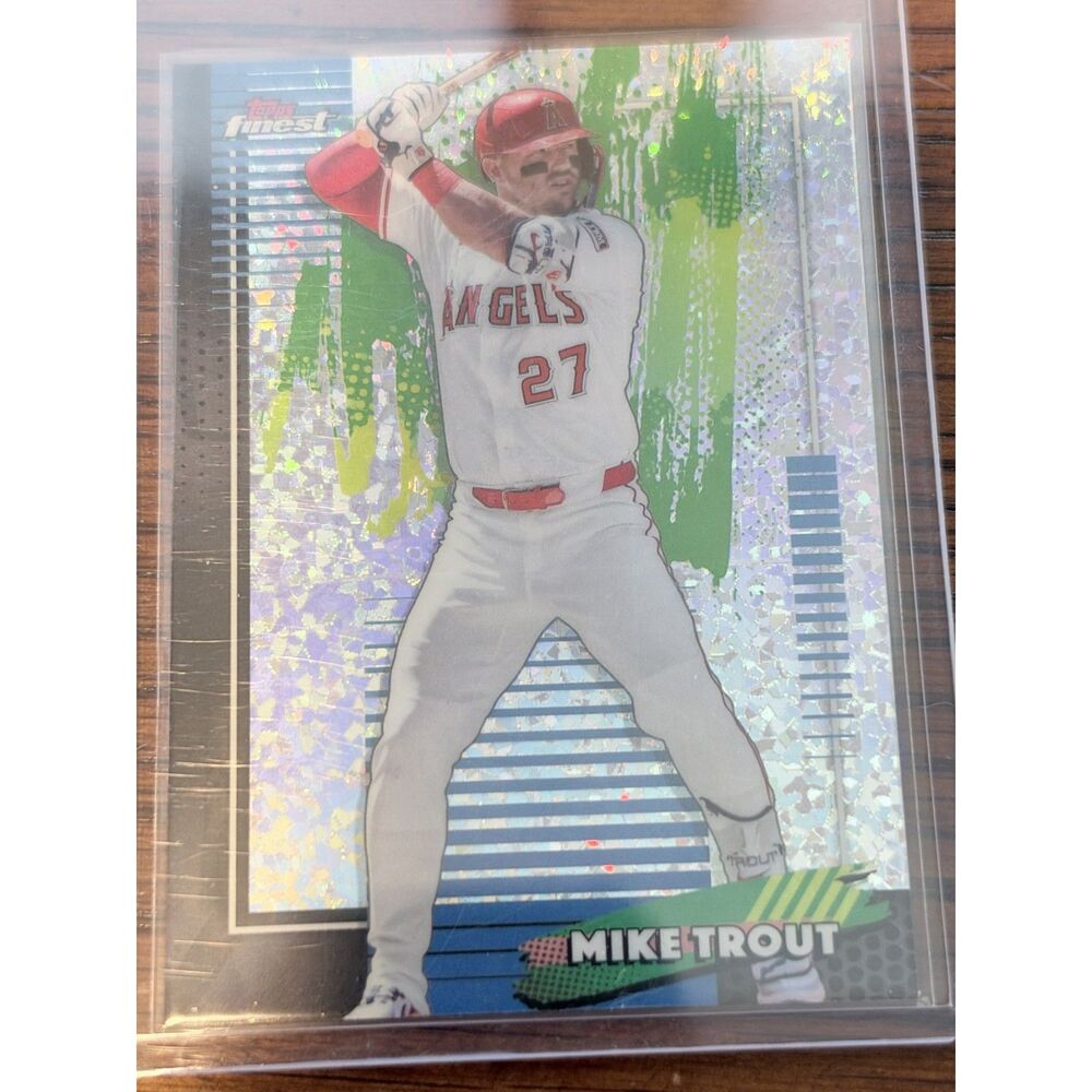 2026 Topps Finest Mike Trout Mini Diamond Refractor #18 Los Angeles Angels